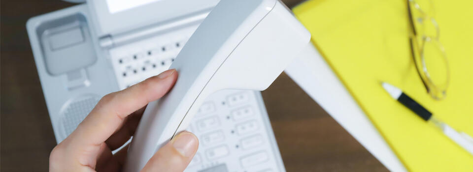 電話対応をスムーズに!業務効率化のポイントとおすすめツールを解説