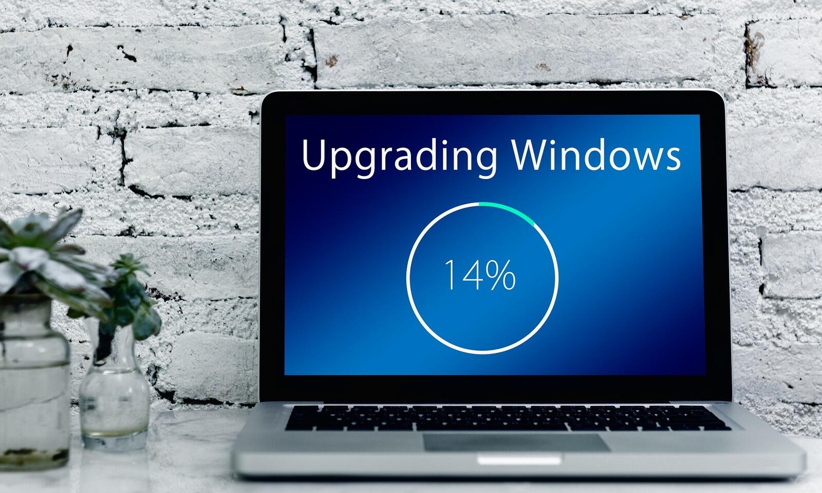 Windows 11にアップグレードする3つの方法|主な変更点や注意点なども解説