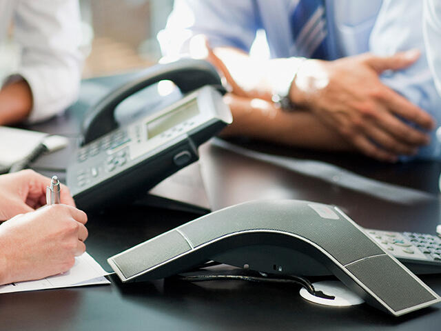 KDDI 電話会議サービス