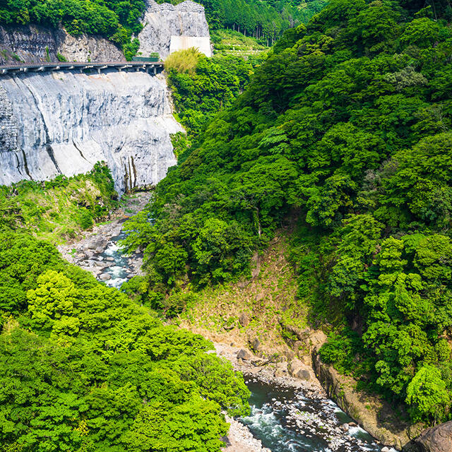 山間や海上、砂漠